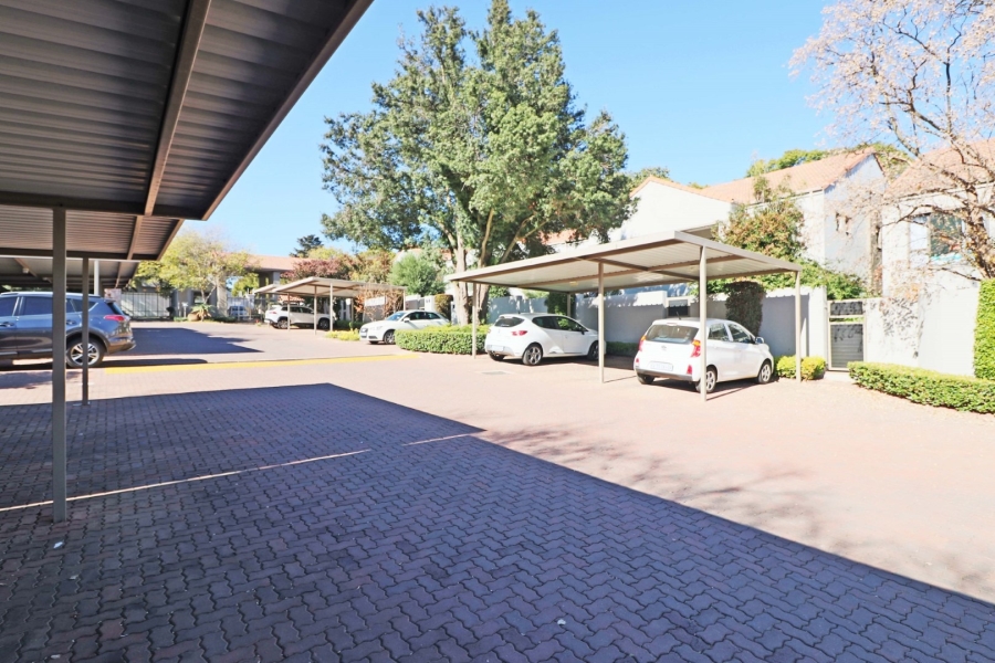 2 Bedroom Property for Sale in Bryanston Gauteng