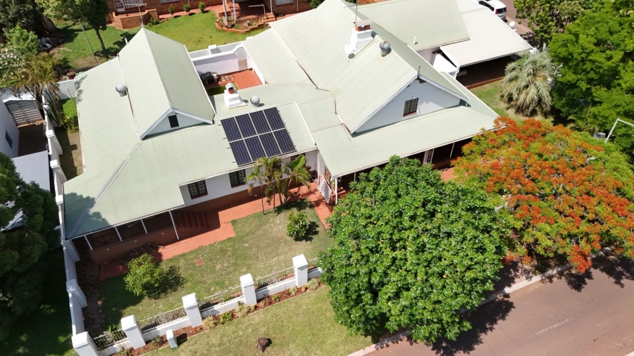 5 Bedroom Property for Sale in Ninapark Gauteng