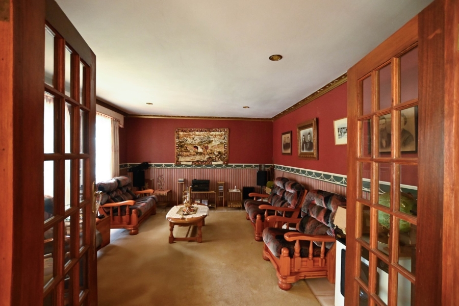 5 Bedroom Property for Sale in Ninapark Gauteng