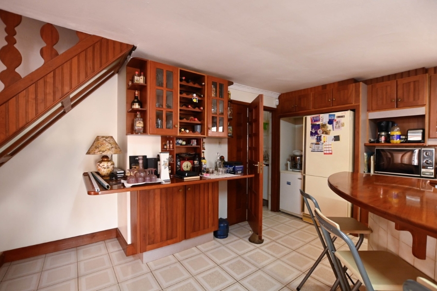 5 Bedroom Property for Sale in Ninapark Gauteng