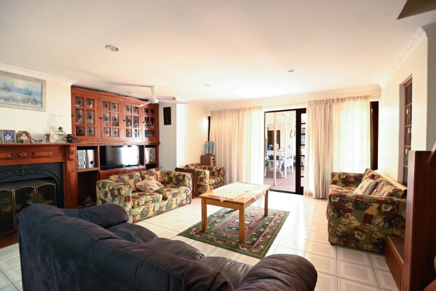 5 Bedroom Property for Sale in Ninapark Gauteng