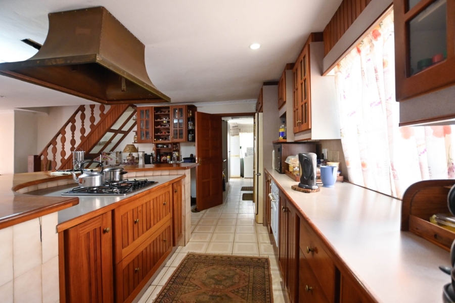 5 Bedroom Property for Sale in Ninapark Gauteng