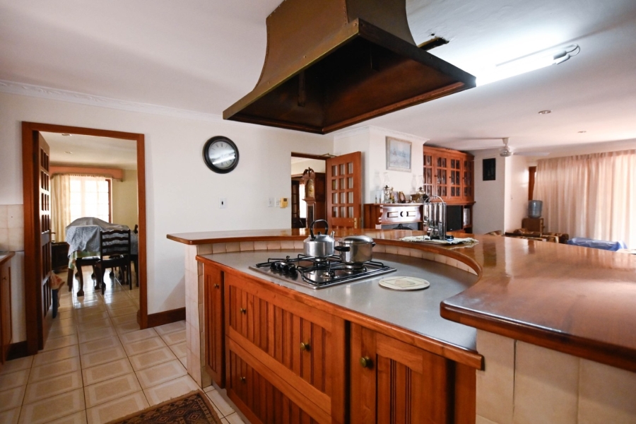 5 Bedroom Property for Sale in Ninapark Gauteng