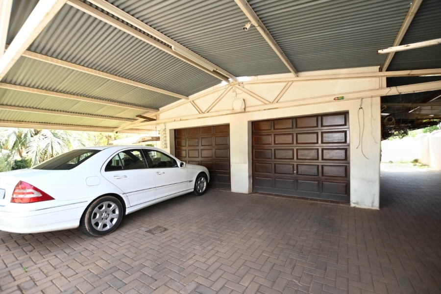 5 Bedroom Property for Sale in Ninapark Gauteng