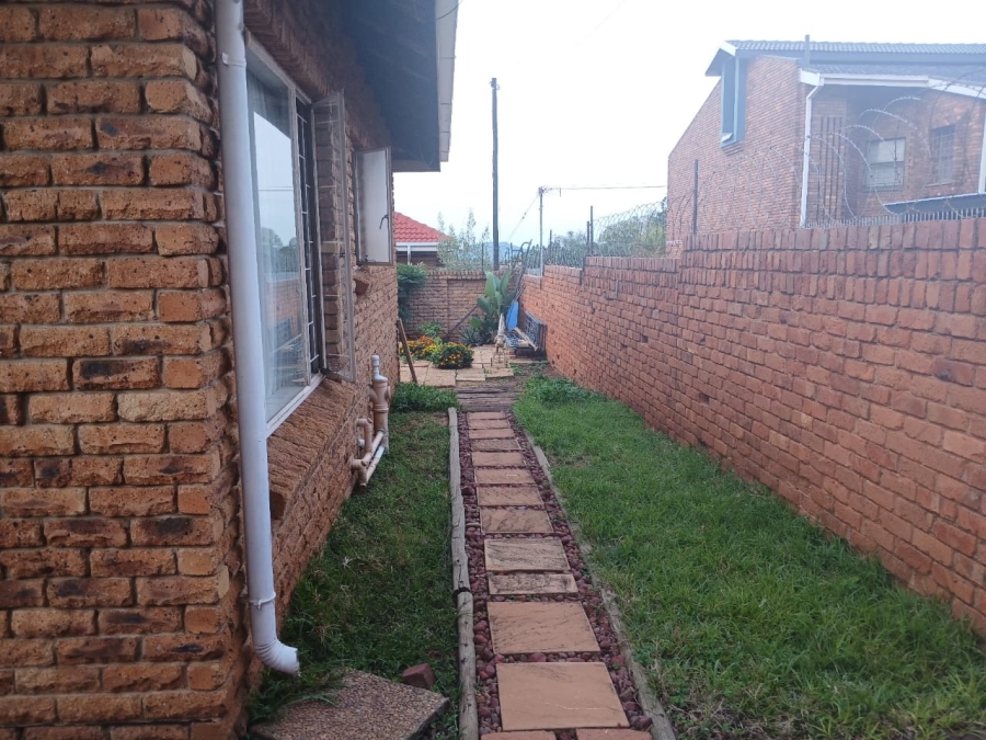 3 Bedroom Property for Sale in Florauna Gauteng