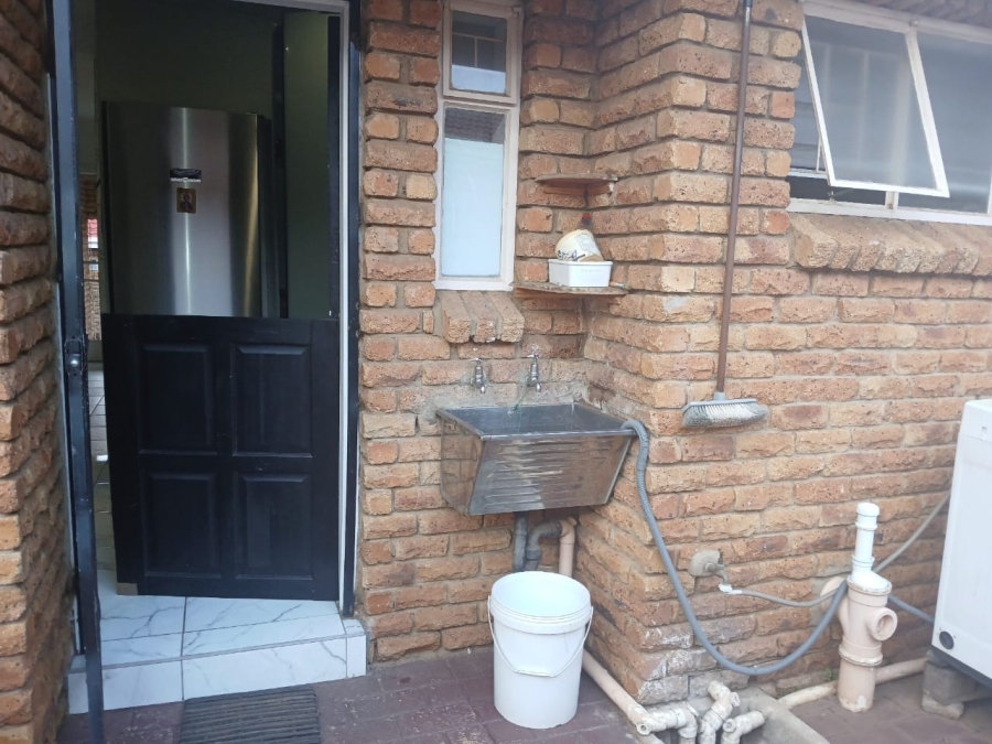 3 Bedroom Property for Sale in Florauna Gauteng