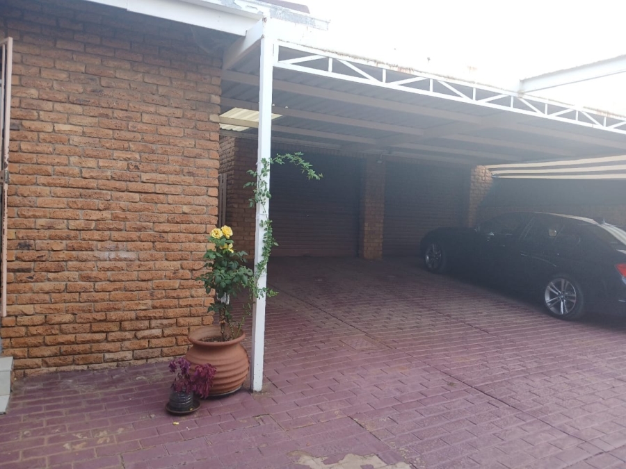 3 Bedroom Property for Sale in Florauna Gauteng
