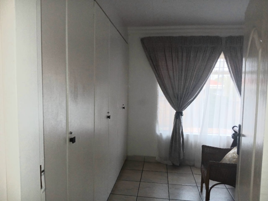 3 Bedroom Property for Sale in Florauna Gauteng