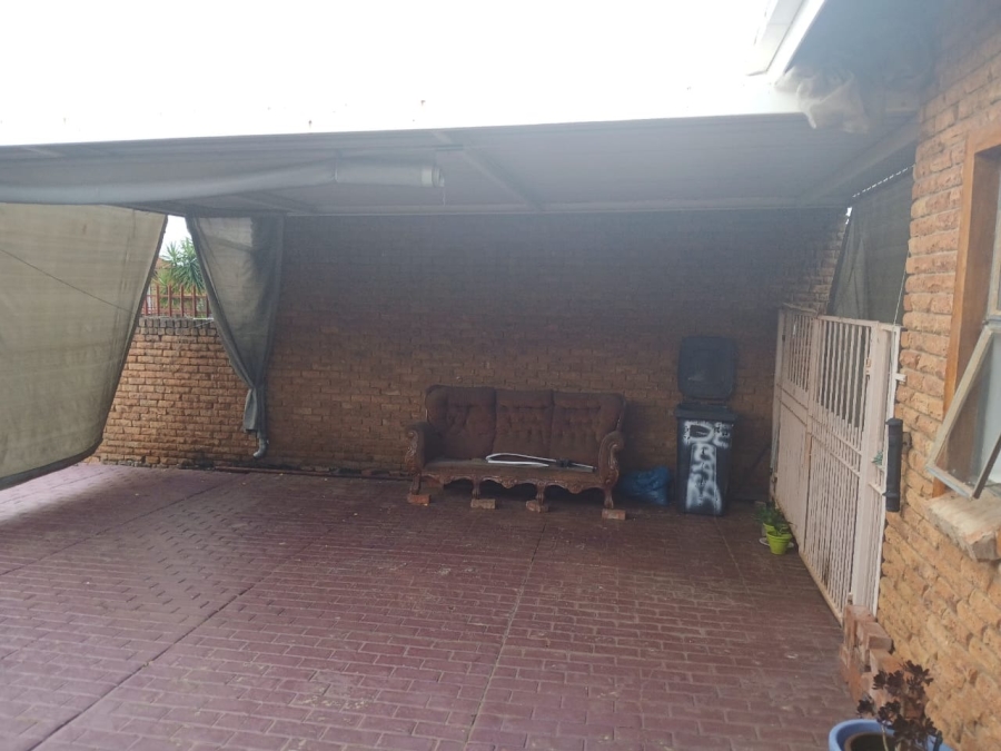 3 Bedroom Property for Sale in Florauna Gauteng