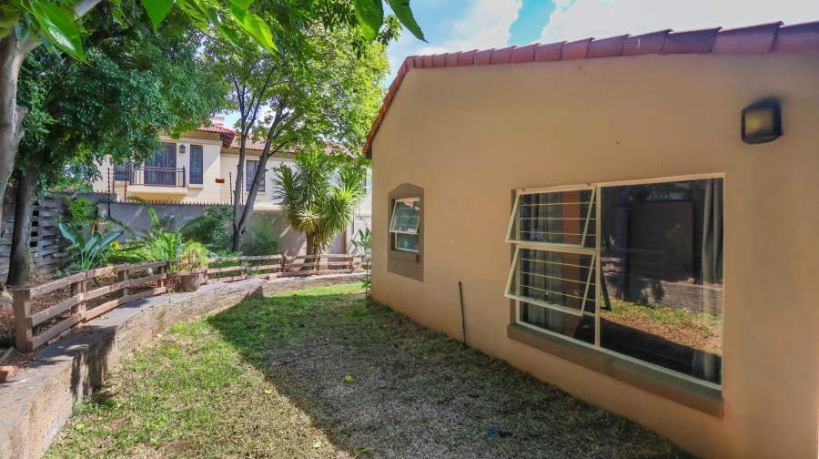 To Let 2 Bedroom Property for Rent in Douglasdale Gauteng