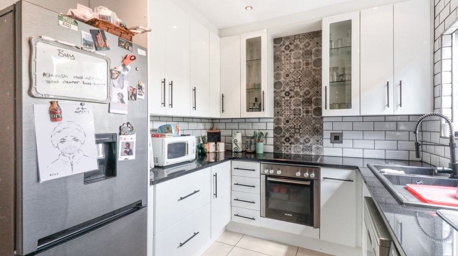 To Let 2 Bedroom Property for Rent in Douglasdale Gauteng