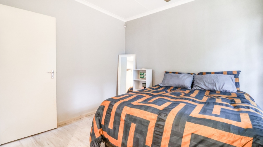 To Let 2 Bedroom Property for Rent in Douglasdale Gauteng