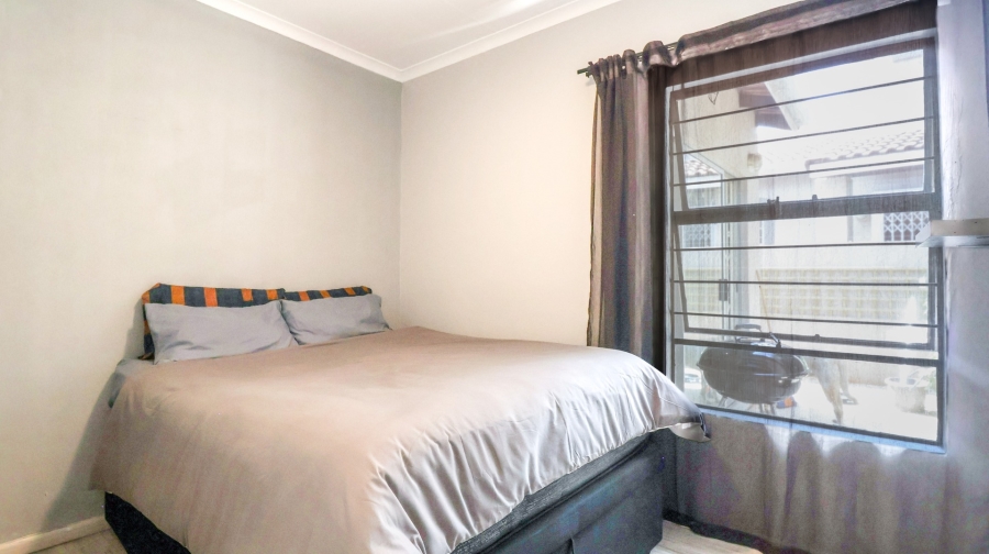 To Let 2 Bedroom Property for Rent in Douglasdale Gauteng