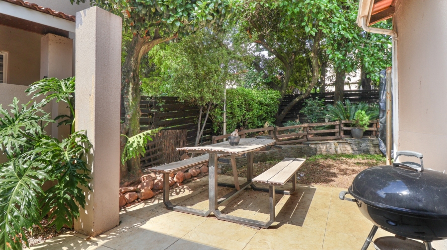 To Let 2 Bedroom Property for Rent in Douglasdale Gauteng