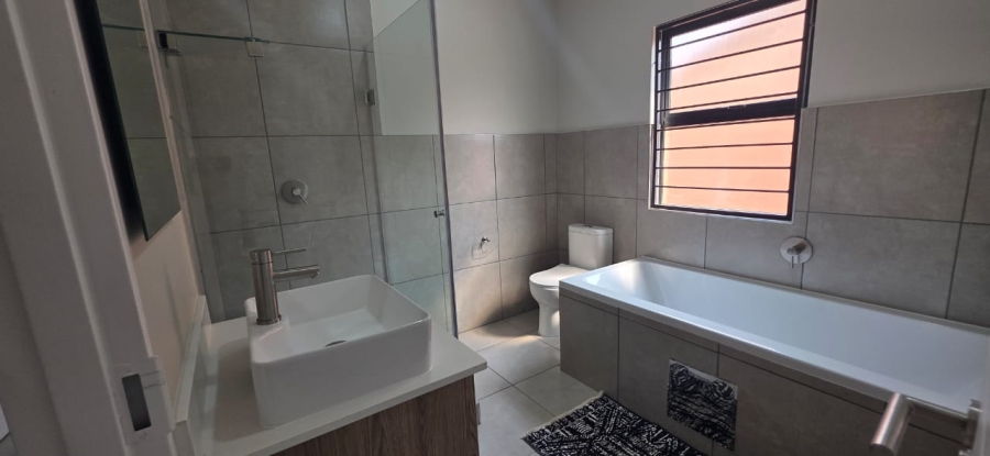 3 Bedroom Property for Sale in Rietvalleirand Gauteng
