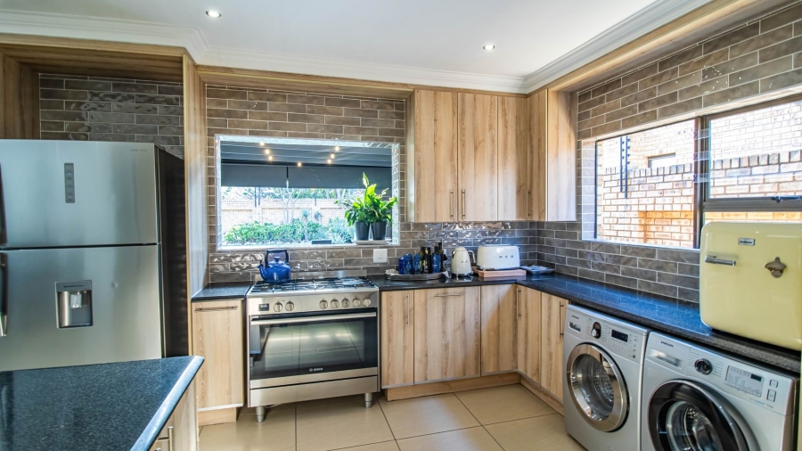 3 Bedroom Property for Sale in New Redruth Gauteng