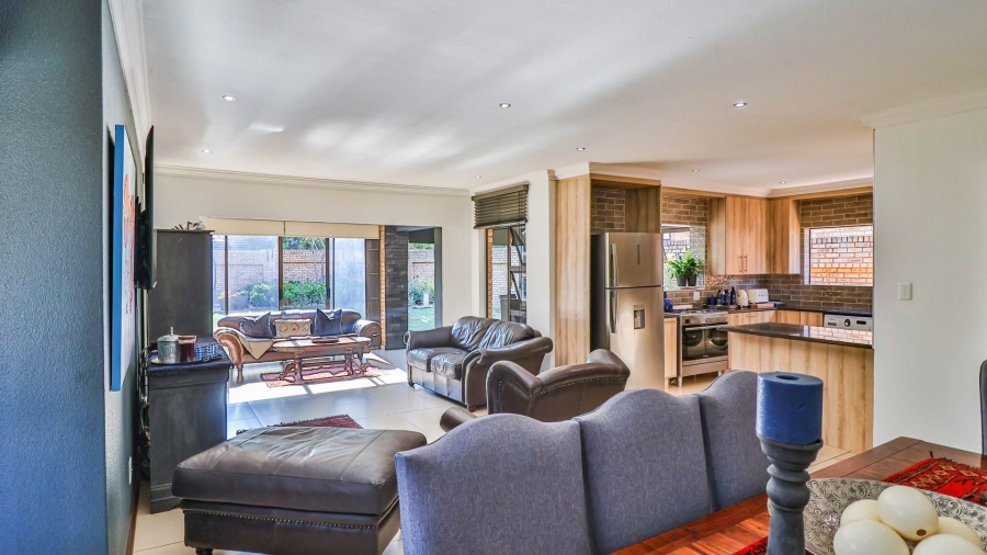 3 Bedroom Property for Sale in New Redruth Gauteng