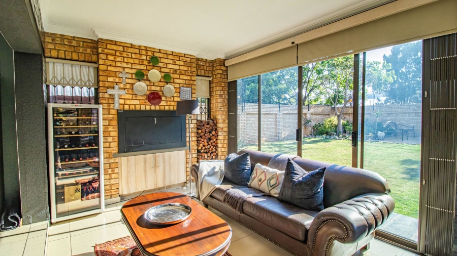 3 Bedroom Property for Sale in New Redruth Gauteng