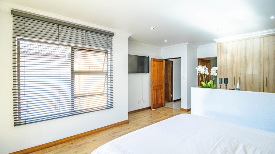 3 Bedroom Property for Sale in New Redruth Gauteng