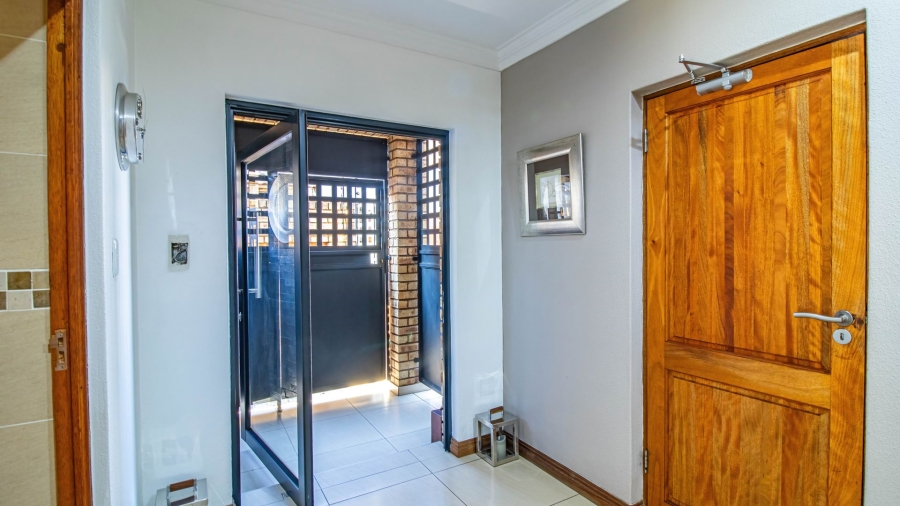 3 Bedroom Property for Sale in New Redruth Gauteng