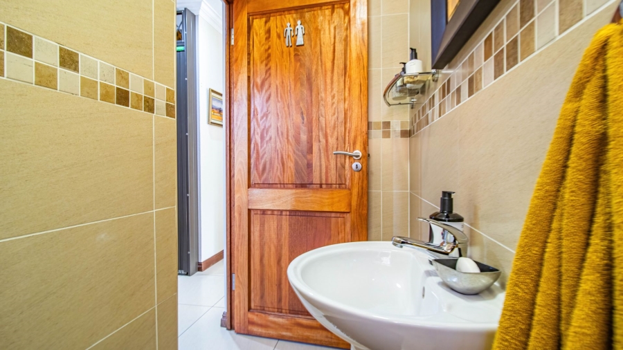 3 Bedroom Property for Sale in New Redruth Gauteng