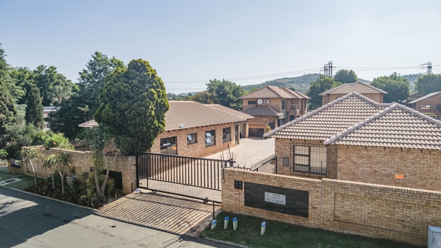 3 Bedroom Property for Sale in New Redruth Gauteng