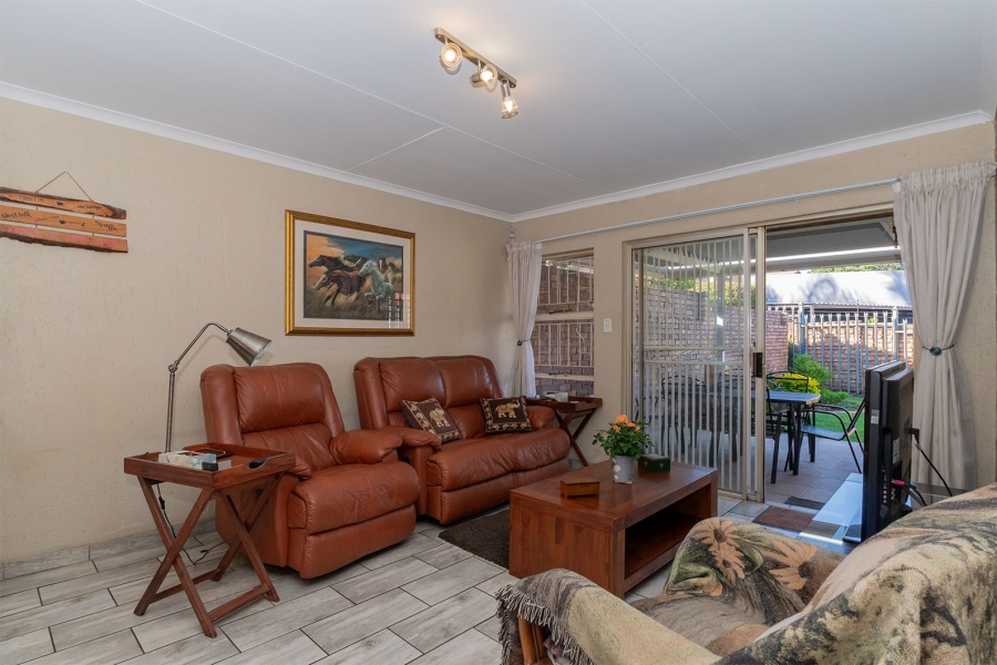 3 Bedroom Property for Sale in Birchleigh Gauteng