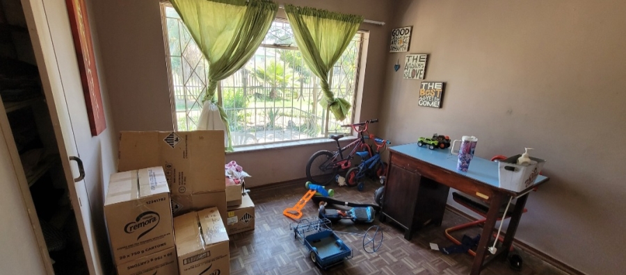 5 Bedroom Property for Sale in Elspark Gauteng