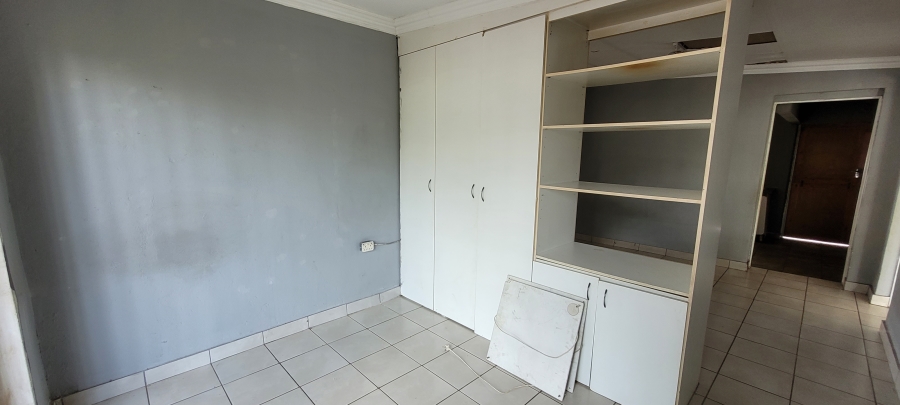 5 Bedroom Property for Sale in Elspark Gauteng