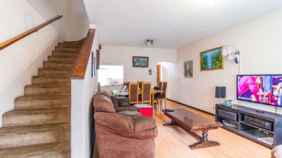 2 Bedroom Property for Sale in Eastleigh Gauteng