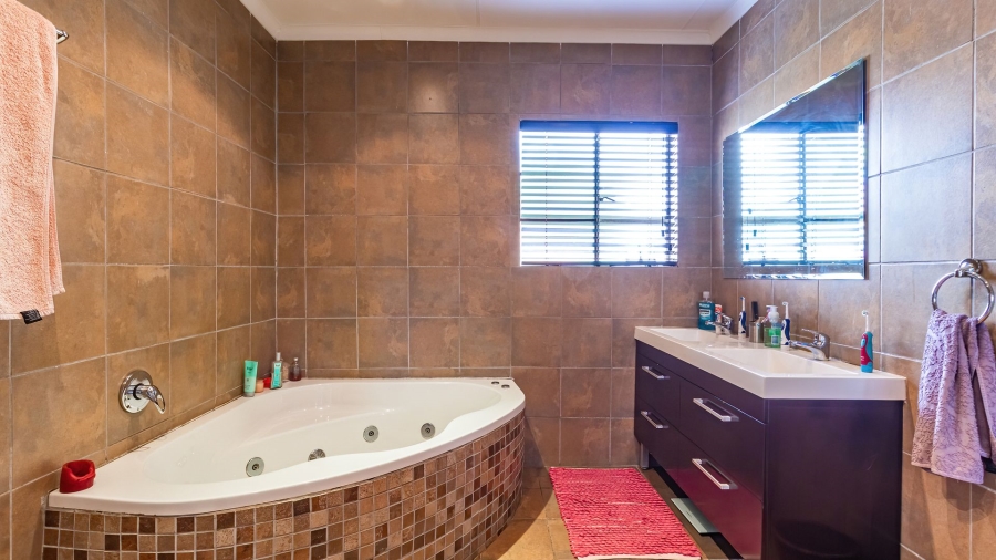 4 Bedroom Property for Sale in Eden Glen Gauteng