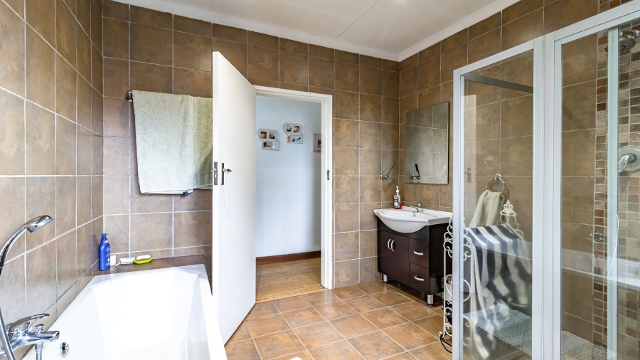 4 Bedroom Property for Sale in Eden Glen Gauteng