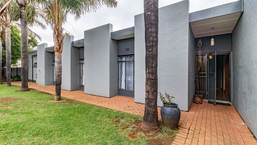 4 Bedroom Property for Sale in Eden Glen Gauteng