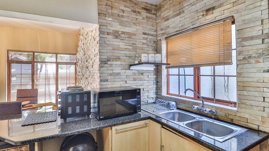 3 Bedroom Property for Sale in Corlett Gardens Gauteng