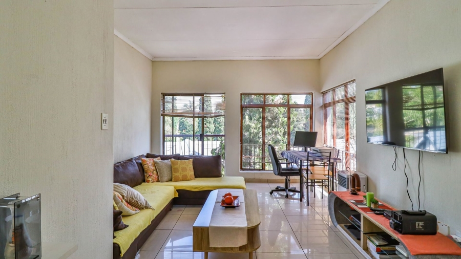 3 Bedroom Property for Sale in Corlett Gardens Gauteng