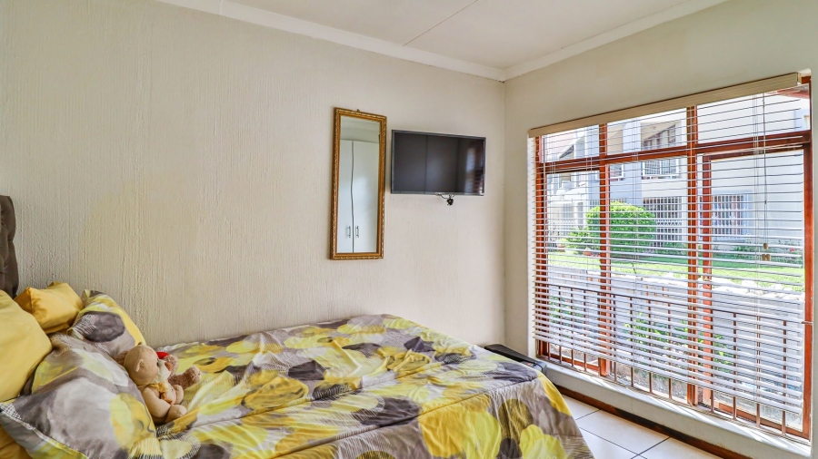 3 Bedroom Property for Sale in Corlett Gardens Gauteng