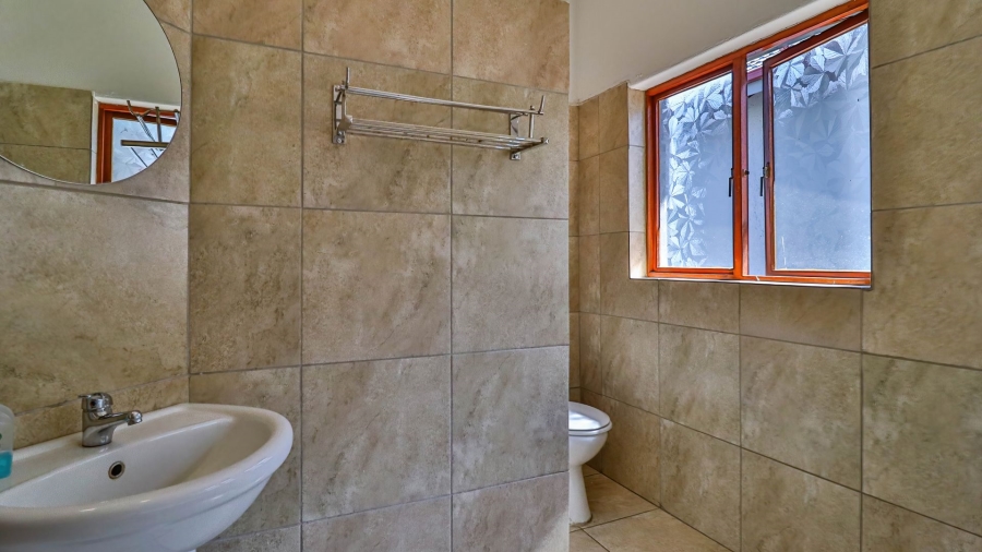 3 Bedroom Property for Sale in Corlett Gardens Gauteng