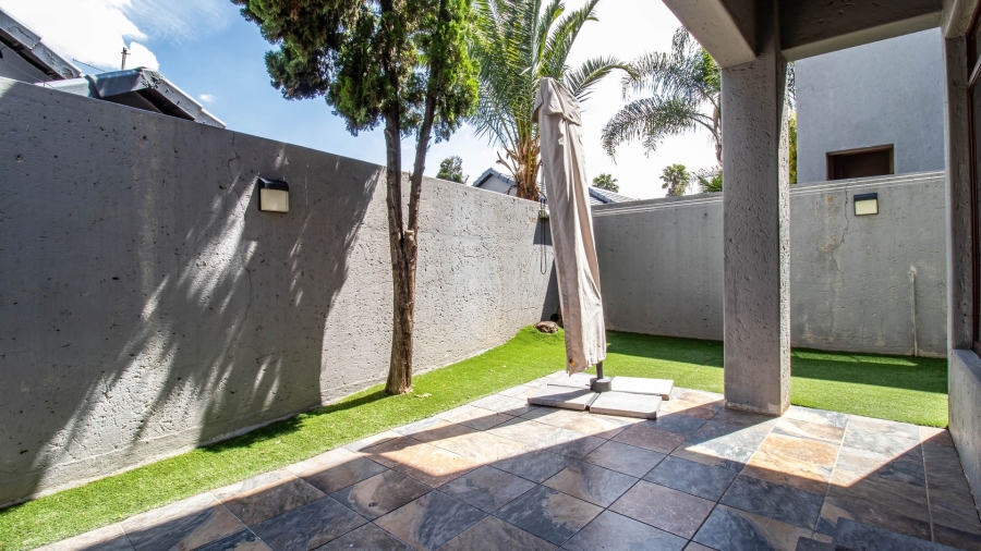 3 Bedroom Property for Sale in Corlett Gardens Gauteng