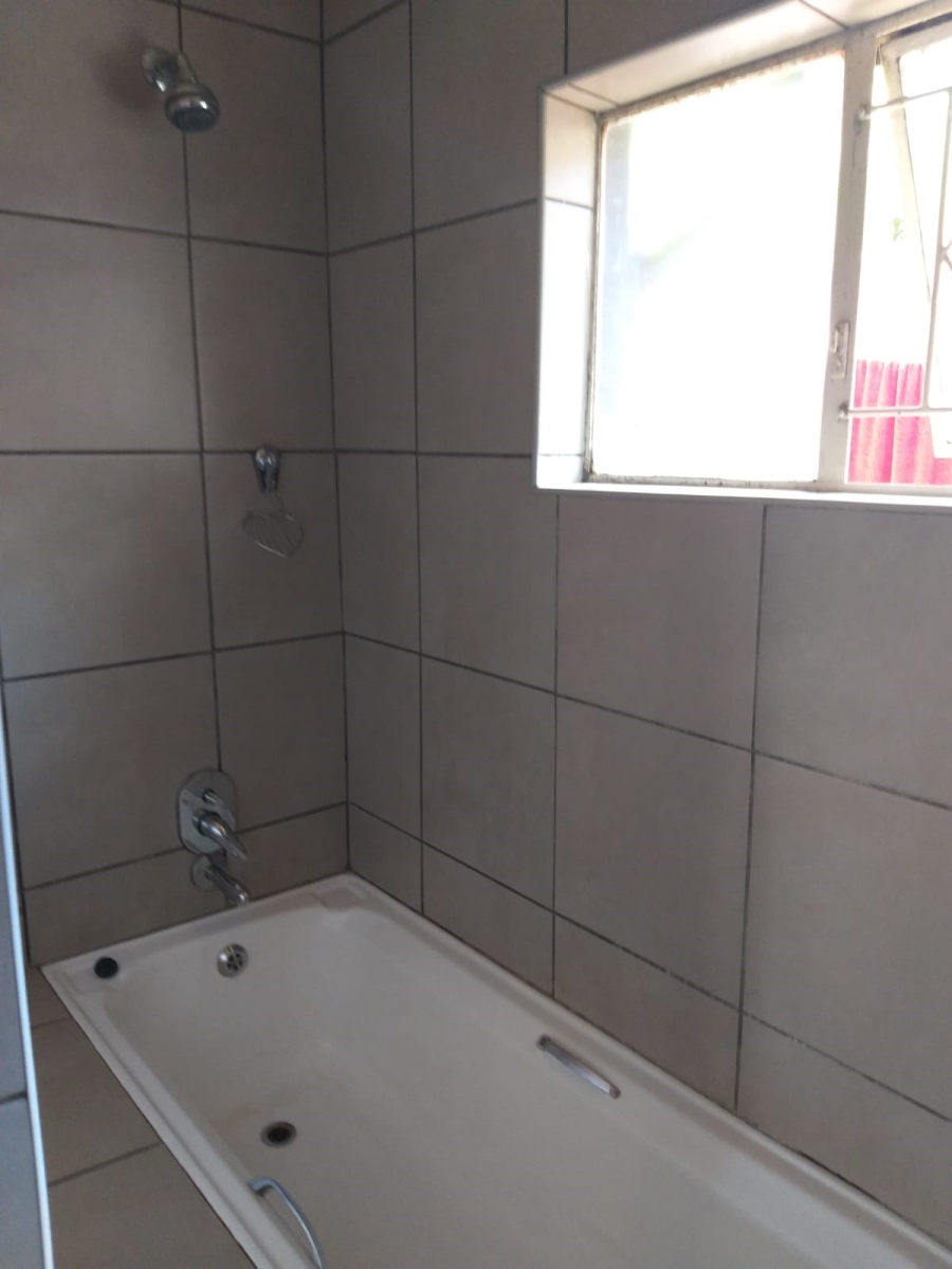 To Let 1 Bedroom Property for Rent in Randpark Gauteng