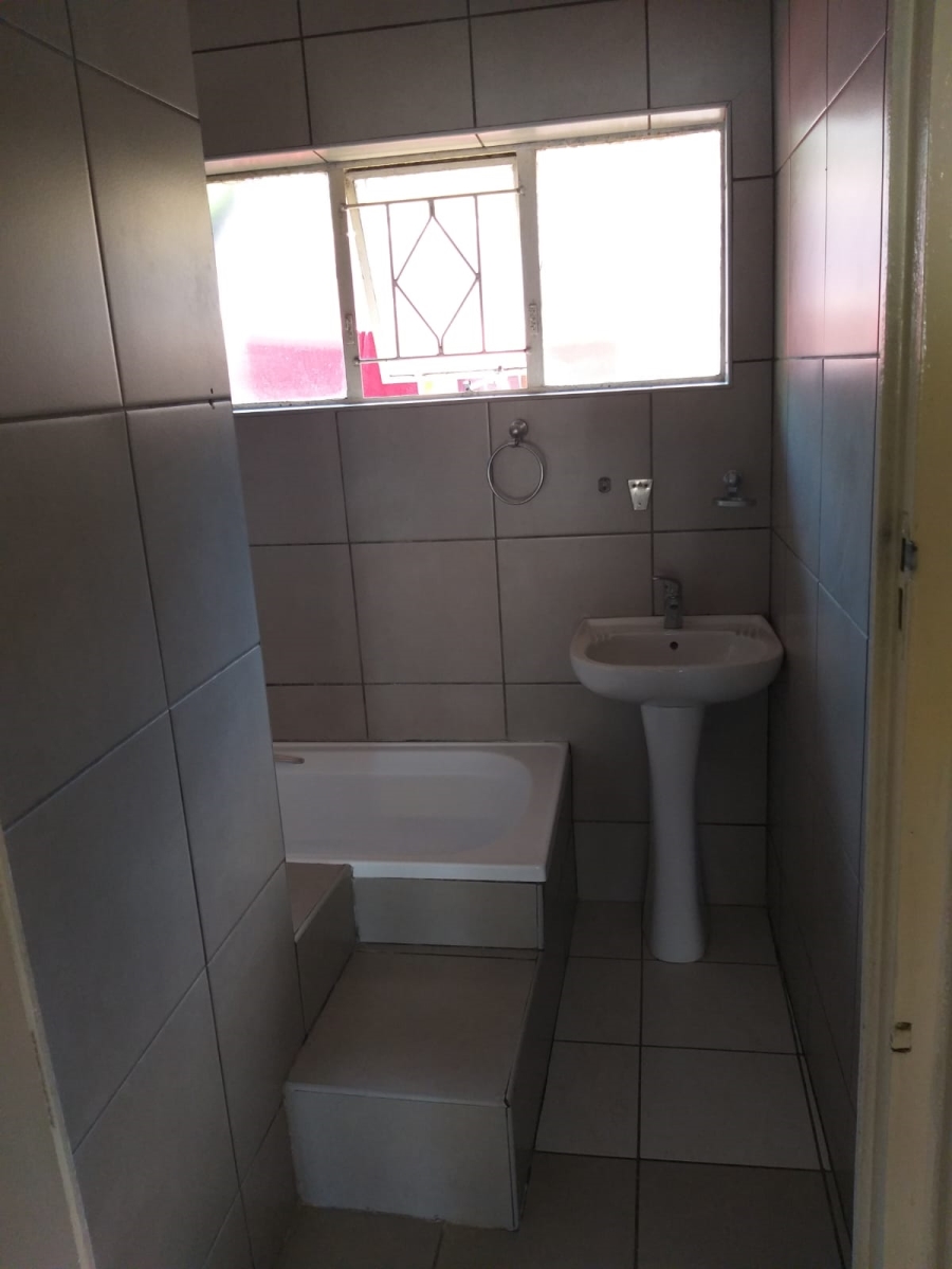 To Let 1 Bedroom Property for Rent in Randpark Gauteng