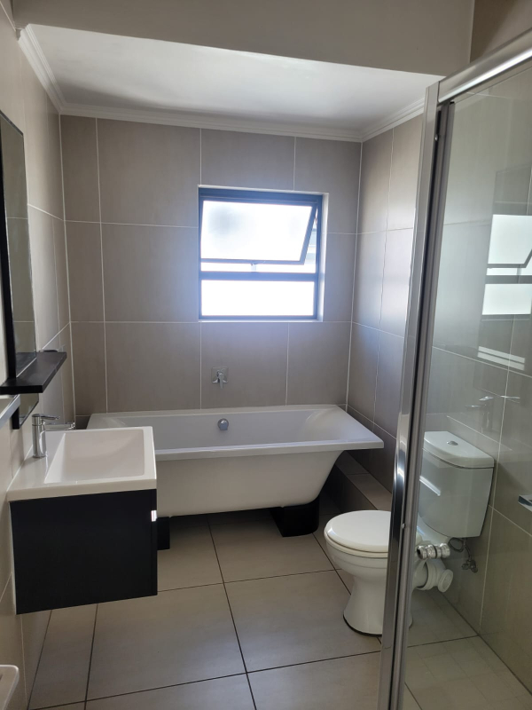 2 Bedroom Property for Sale in Greenstone Hill Gauteng