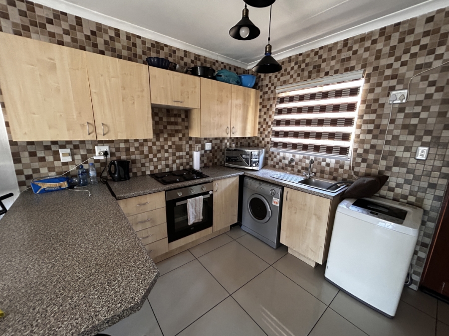 2 Bedroom Property for Sale in Greenstone Hill Gauteng