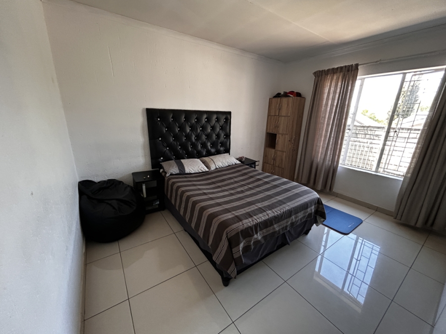 2 Bedroom Property for Sale in Greenstone Hill Gauteng