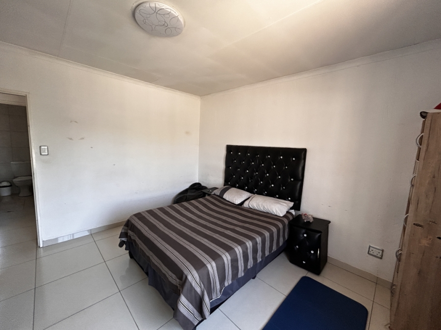 2 Bedroom Property for Sale in Greenstone Hill Gauteng