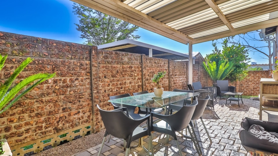 2 Bedroom Property for Sale in Eden Glen Gauteng