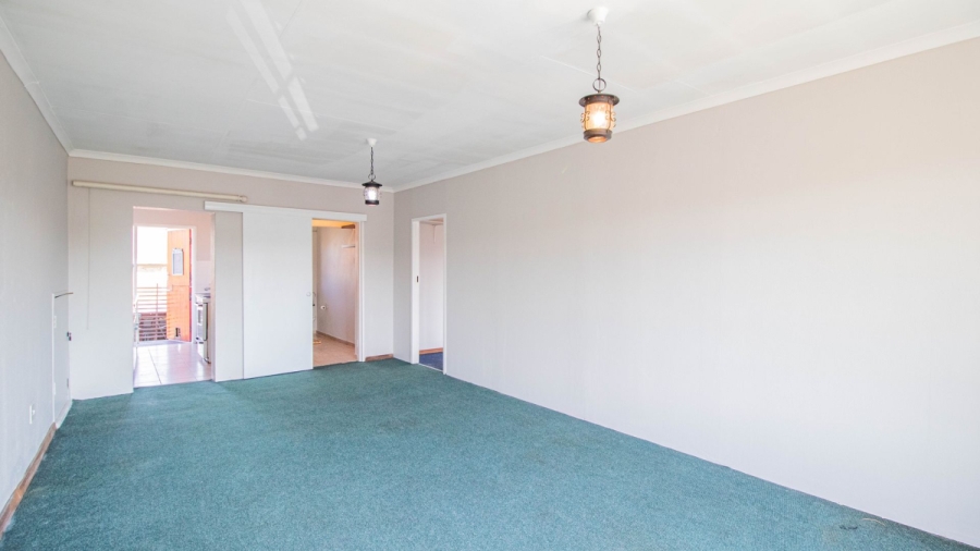 5 Bedroom Property for Sale in Marais Steyn Park Gauteng