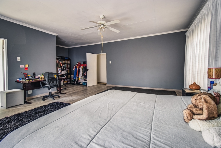 4 Bedroom Property for Sale in Isandovale Gauteng