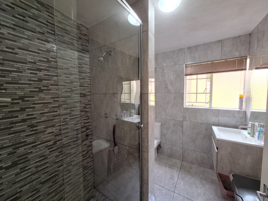 3 Bedroom Property for Sale in Eden Glen Gauteng
