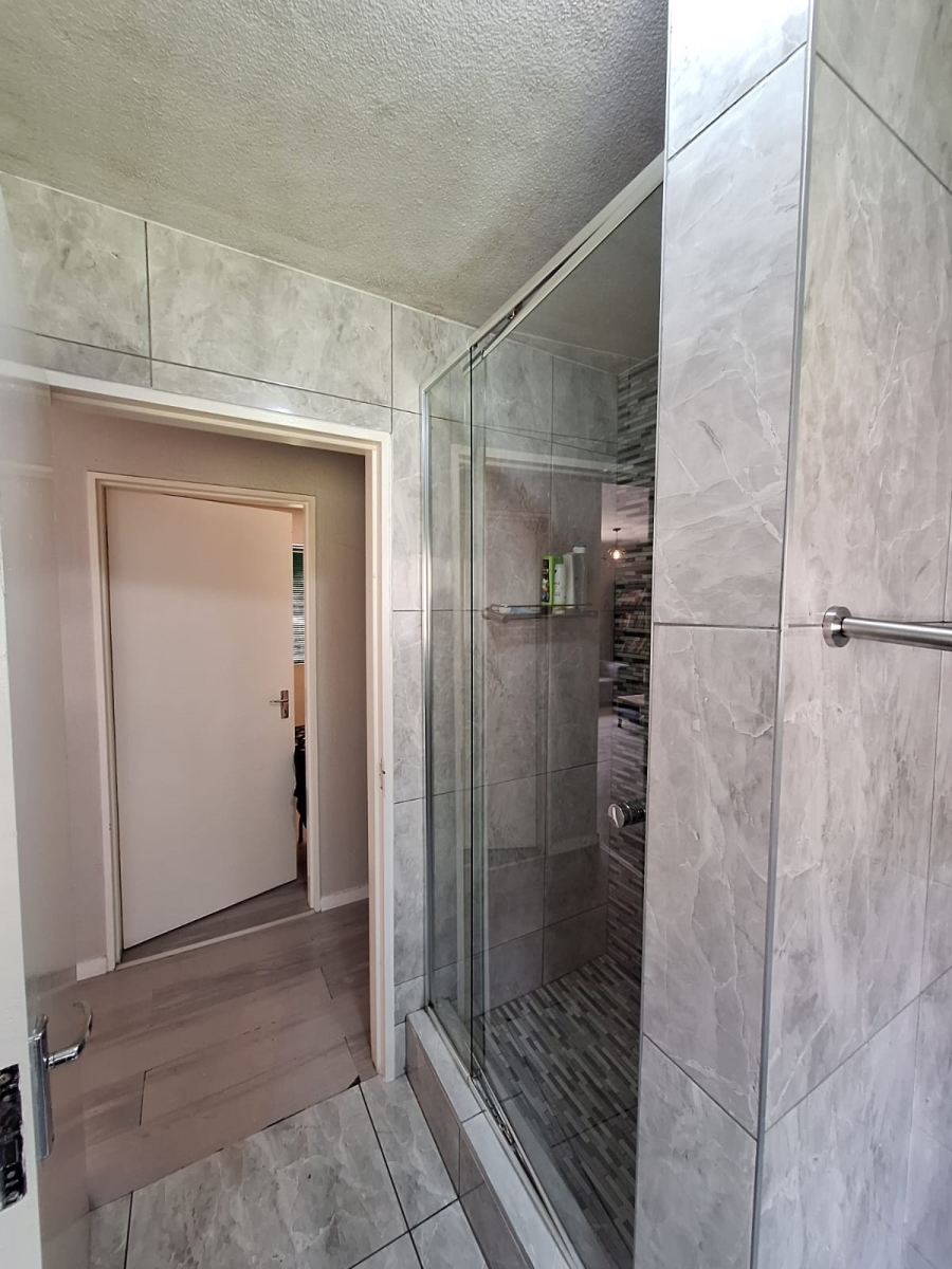 3 Bedroom Property for Sale in Eden Glen Gauteng