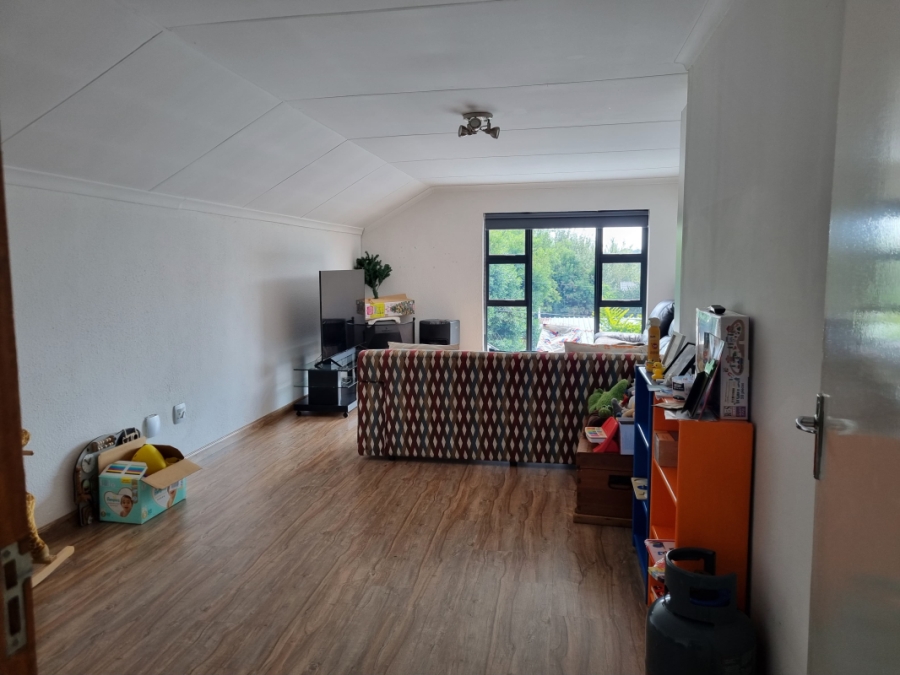 5 Bedroom Property for Sale in Illiondale Gauteng